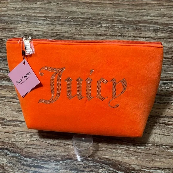 Juicy Couture - Picture 1 of 4